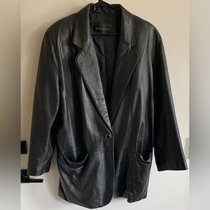 Elegant Black Leather Women's Jacket